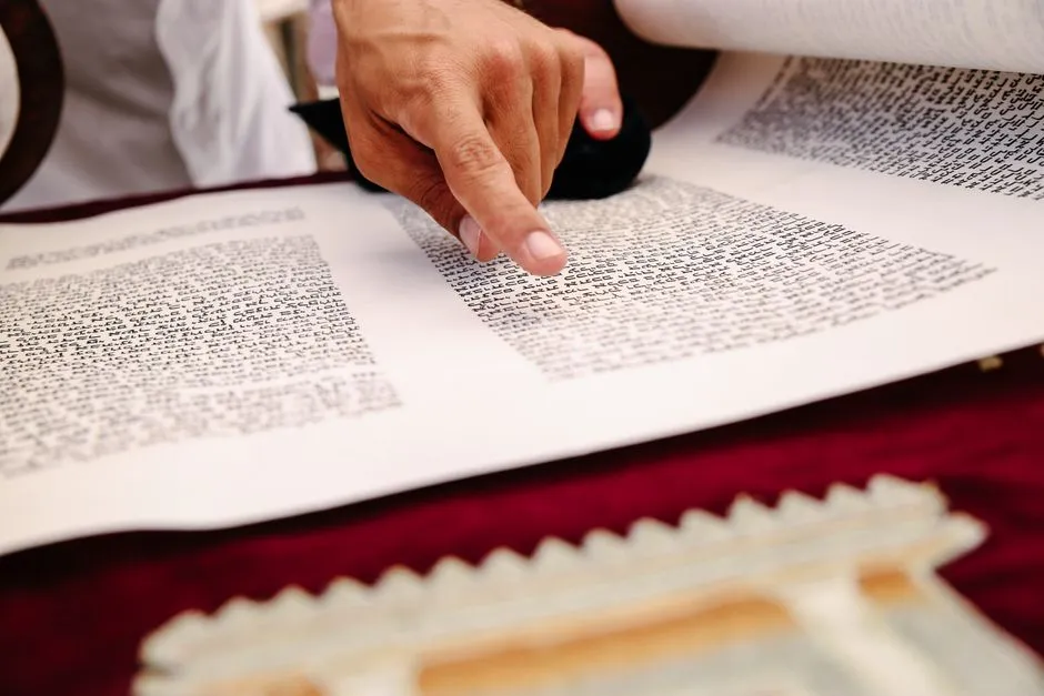 From Pharisees to Rabbinic Judaism: What Continued?